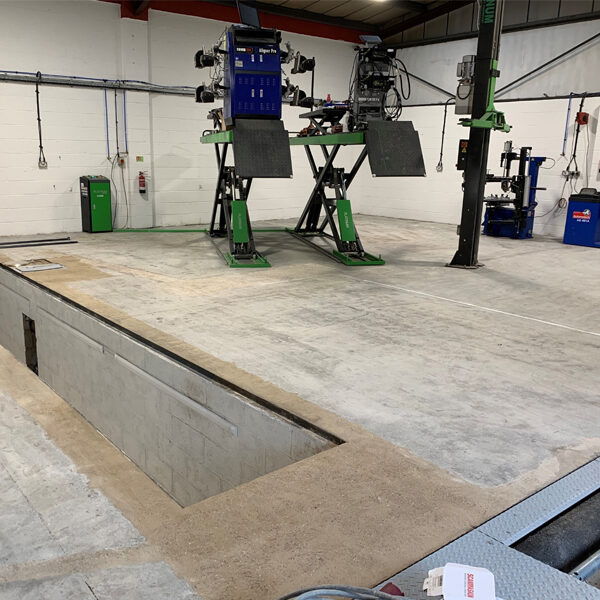 Removing Surface Contamination & Applying Oil Tolerant Primer With Our Trusted High Build Epoxy Coatings For Auto-inspire Chesterfield