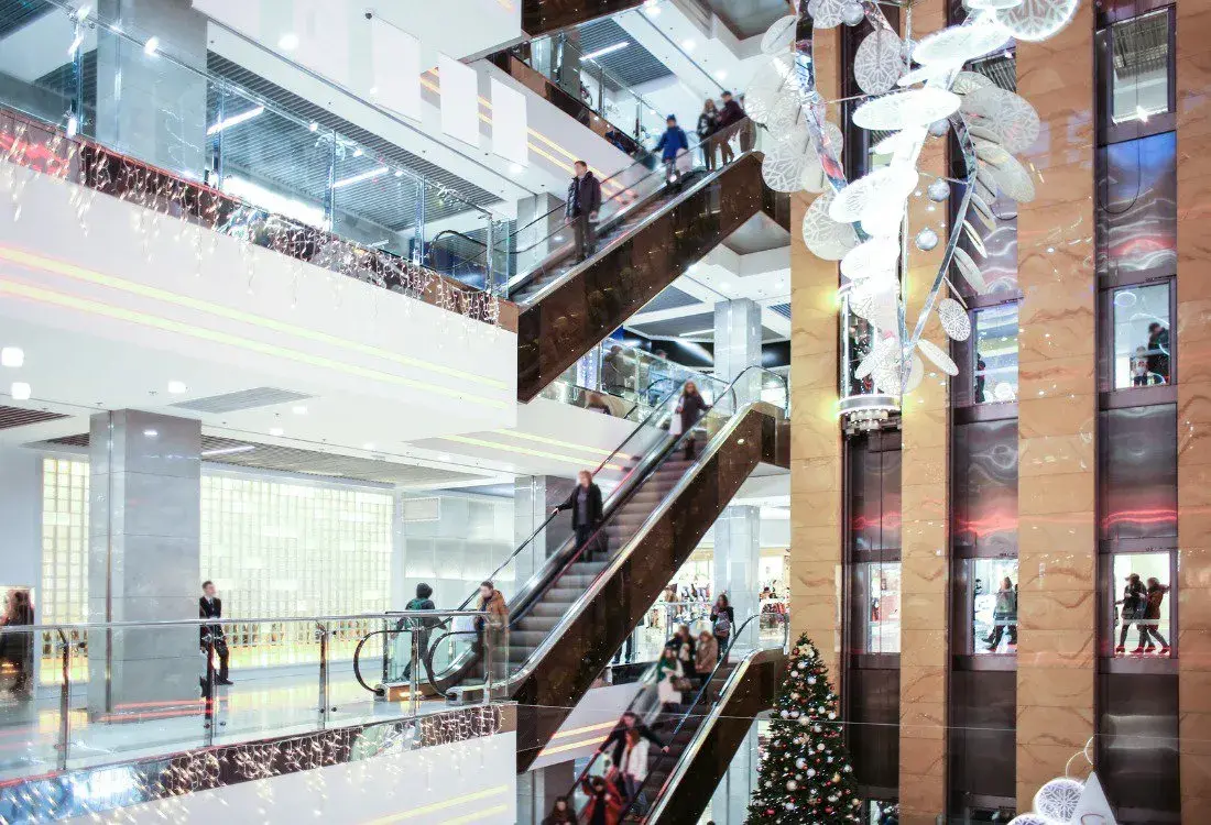 Flooring For Shopping Centres And Adjoined Car Parks: What System Do You Need?