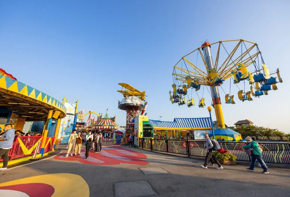 How To Choose The Right Flooring Solution For Theme Parks